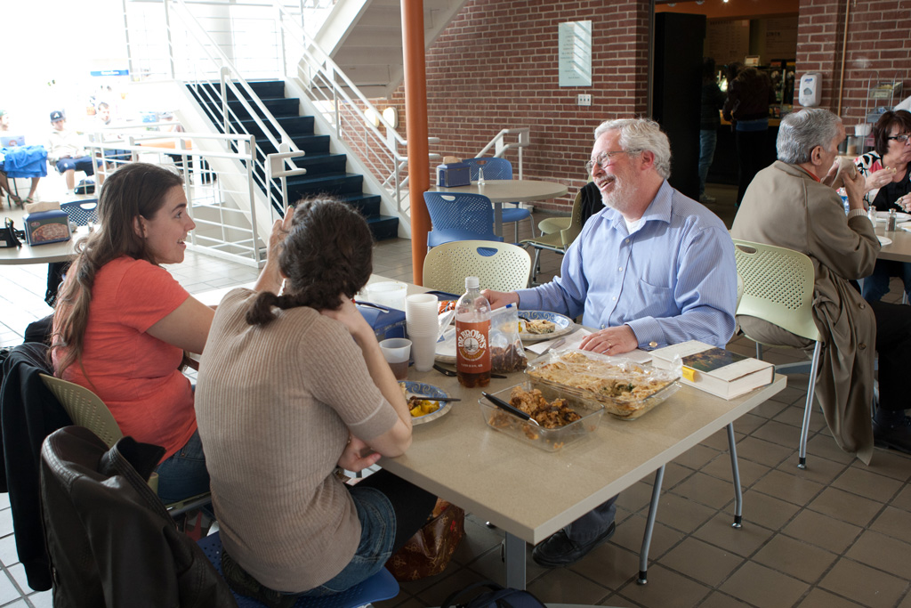 Professor Jonathan Brumberg-Kraus enjoys a meal with students at Hood Café