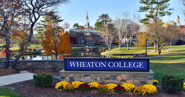 A boost for supporting student success - Wheaton College Massachusetts