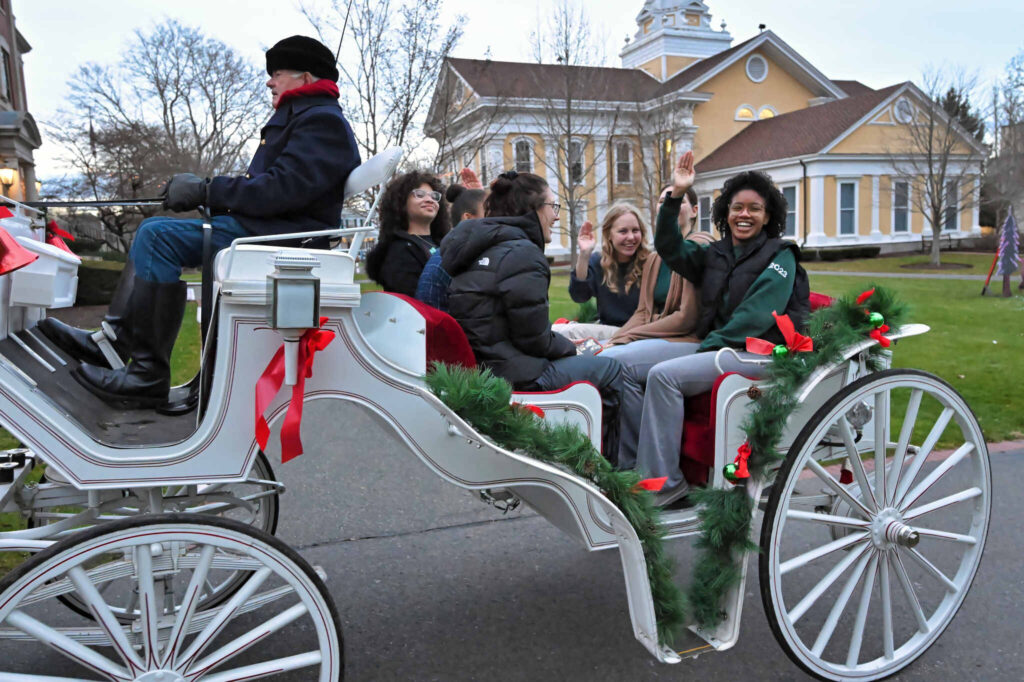 Carriage ride on around the Dimple